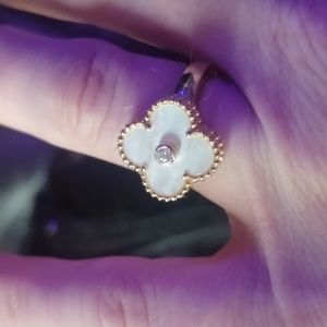 Van Clef Alhambra au750 18k gold diamond and mother of pearl ring